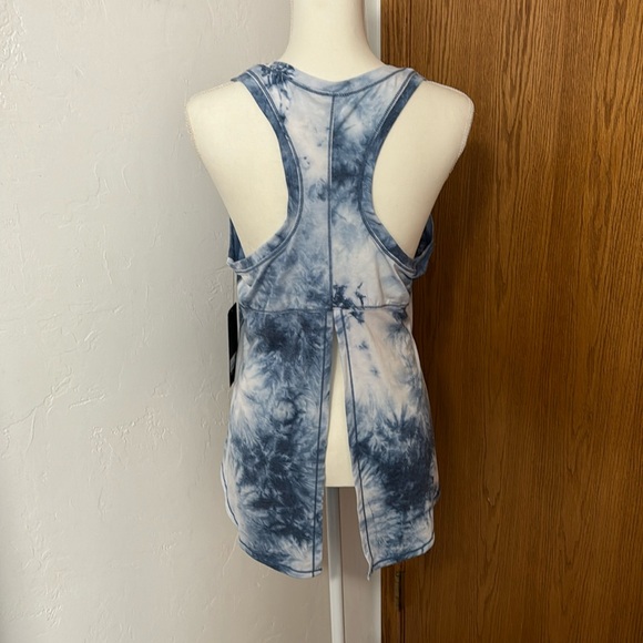 90 Degrees blue tie-dye racerback tank w/ back slit M - Picture 5 of 11